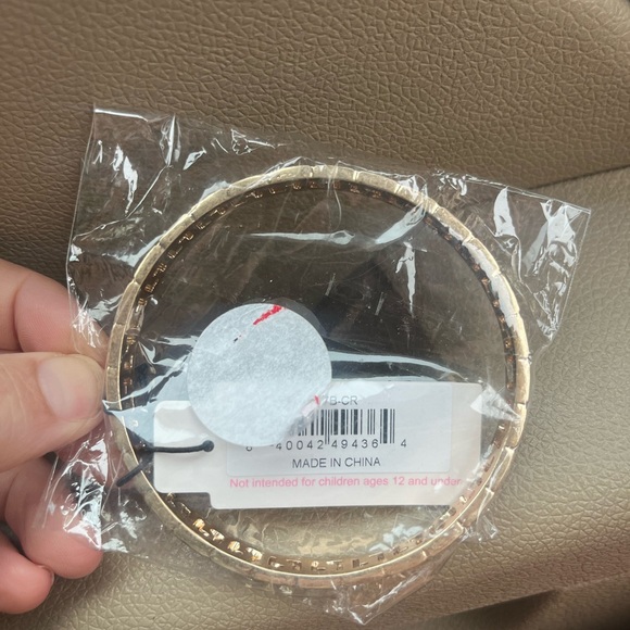 Chic Canvas Style Red and Gold Patterned Bangle - Picture 3 of 4